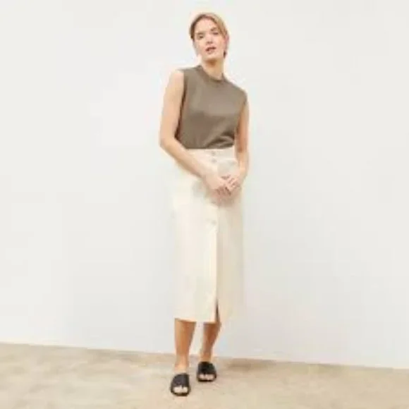 NEW Denim Machine-Washable Skirt - Picture 4 of 7